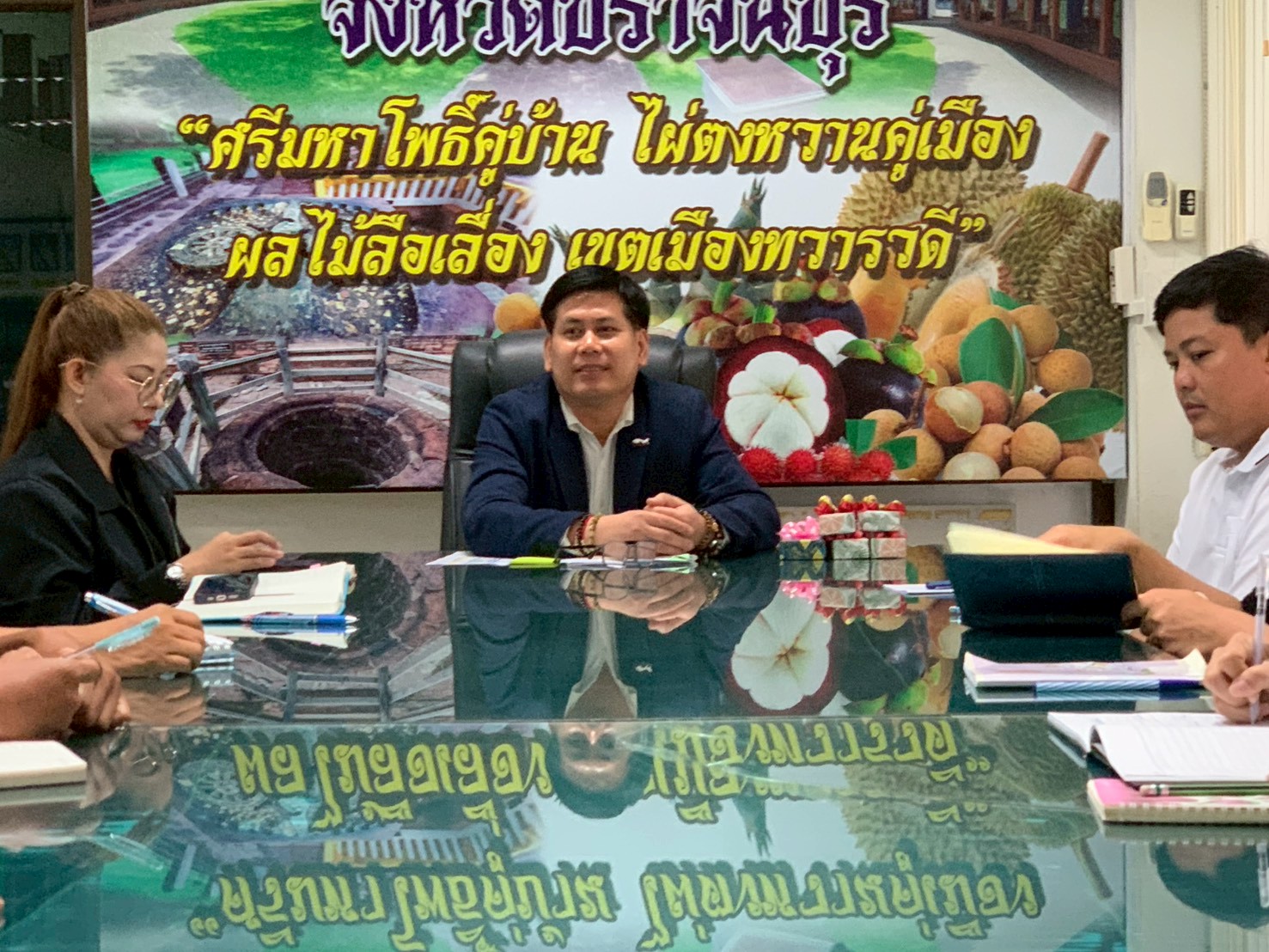 title - วันที่ 9 มิถุนายน 2569 นายวิทูล ประดิษฐบุญ ปฏิรูปที่ดินจังหวัดปราจีนบุรี ได้มอบนโยบาย ของรัฐมนตรีช่วยว่าการกระทรวงเกษตรและสหกรณ์ พร้อมทั้งชี้แจงแนวทางการปฏิบัติงาน แก่บุคลากรในสังกัด โดยได้ร่วมรับฟังปัญหา อุปสรรค และหารือแนวทางการขับเคลื่อนภารกิจตามแผนงานและโครงการประจำปีงบประมาณ พ.ศ. 2569